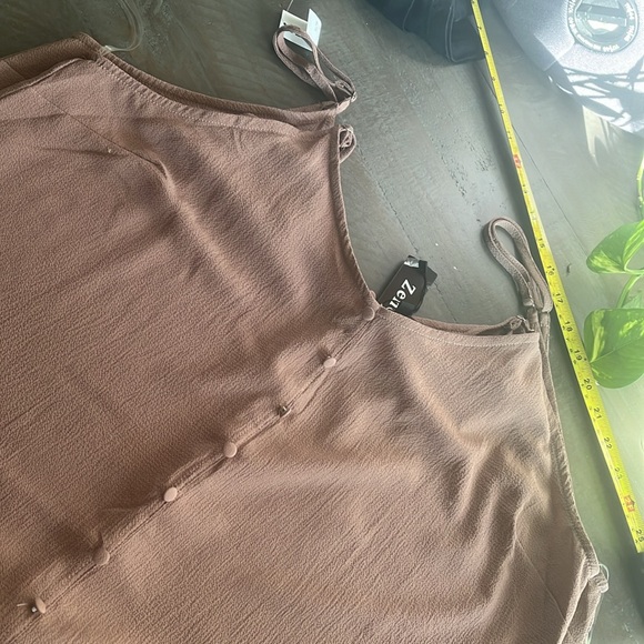 Zenobia Spring/Summer tops. - Picture 9 of 9